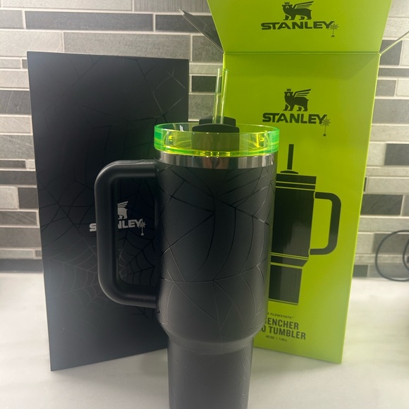 Halloween Stanley - in hand - Picture 3 of 6